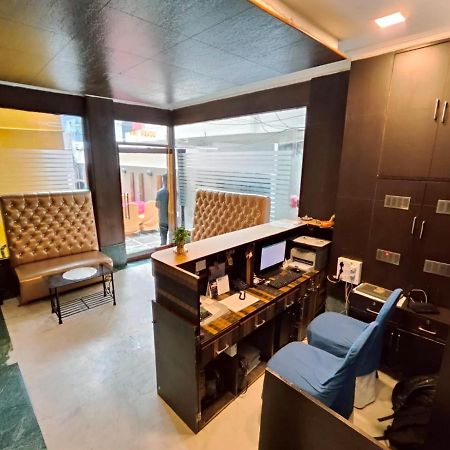 Dover Inn By Bookmerihotel Kolkata Bagian luar foto