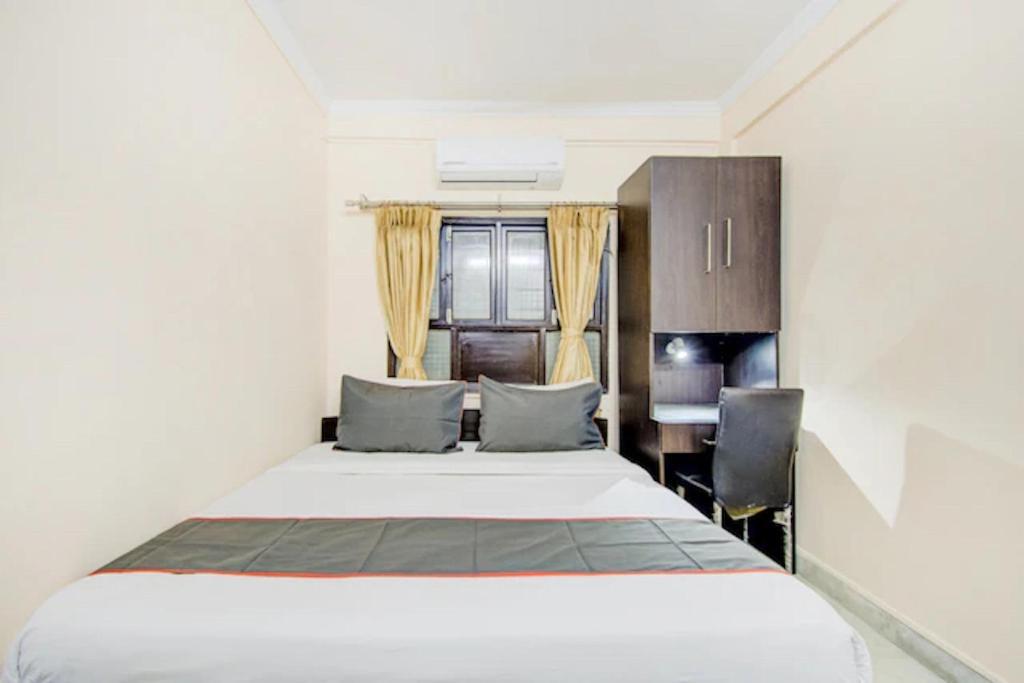 Dover Inn By Bookmerihotel Kolkata Bagian luar foto